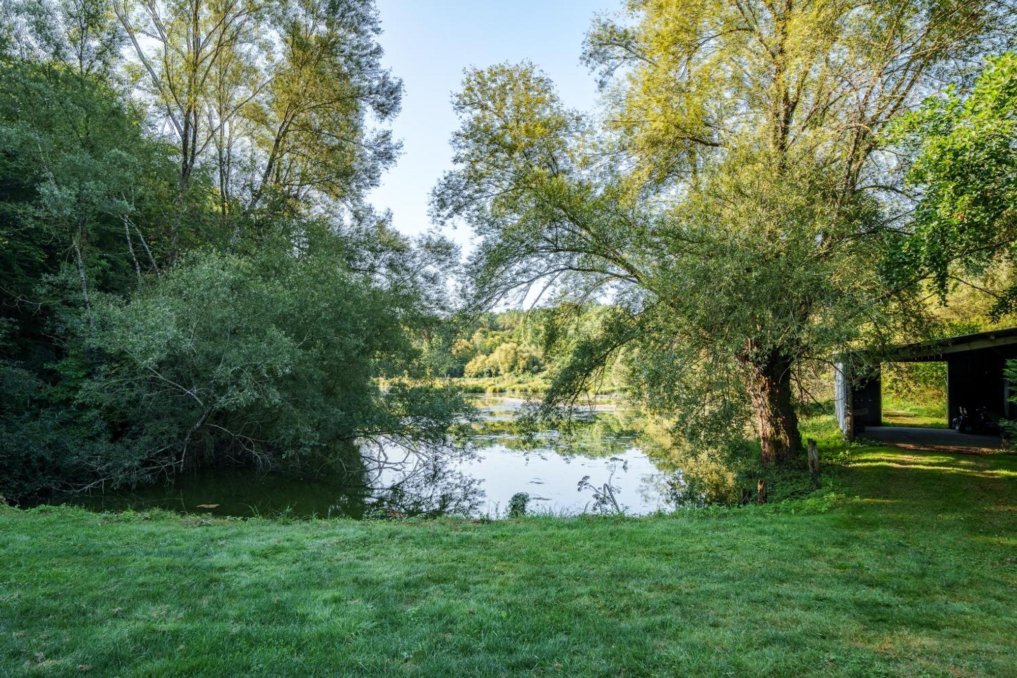 La Cabane Du Pont Du Douet Mazières-de-Touraine Exterior foto