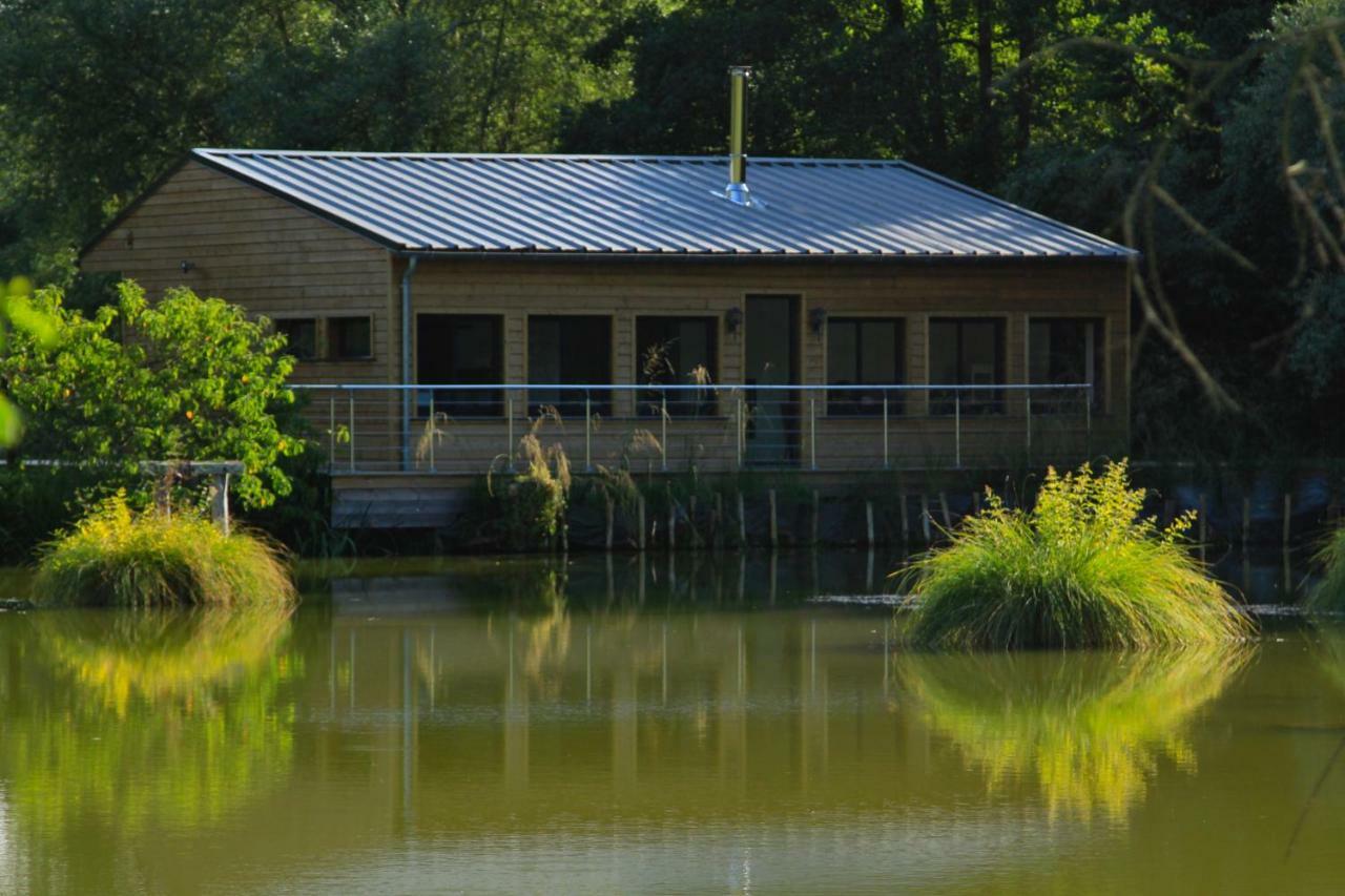 La Cabane Du Pont Du Douet Mazières-de-Touraine Exterior foto