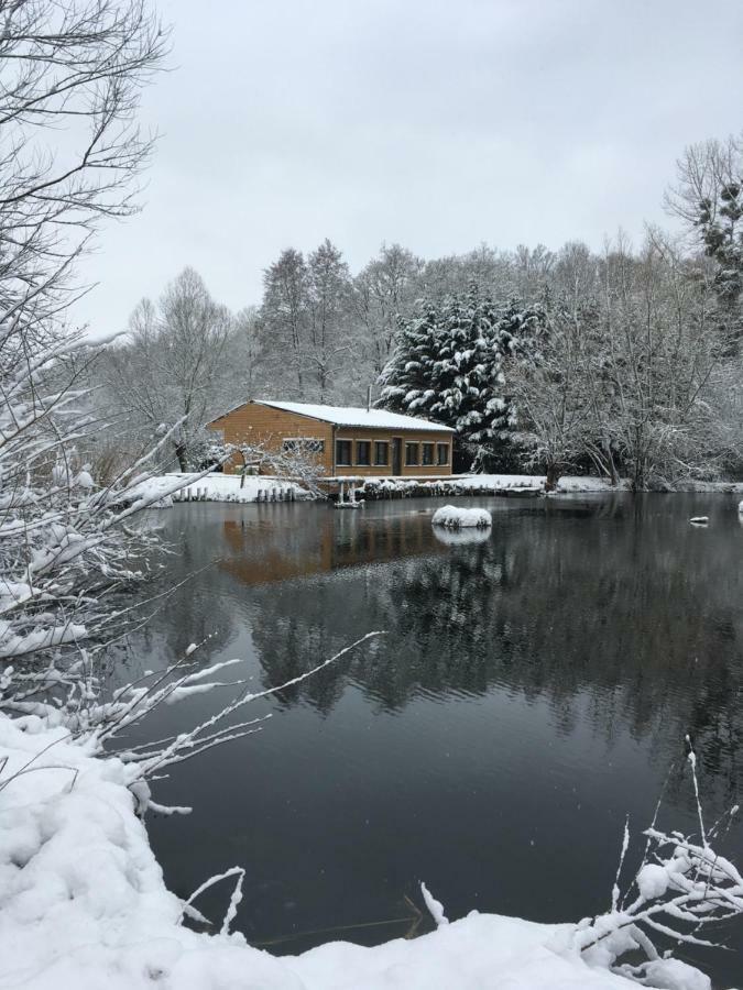 La Cabane Du Pont Du Douet Mazières-de-Touraine Exterior foto